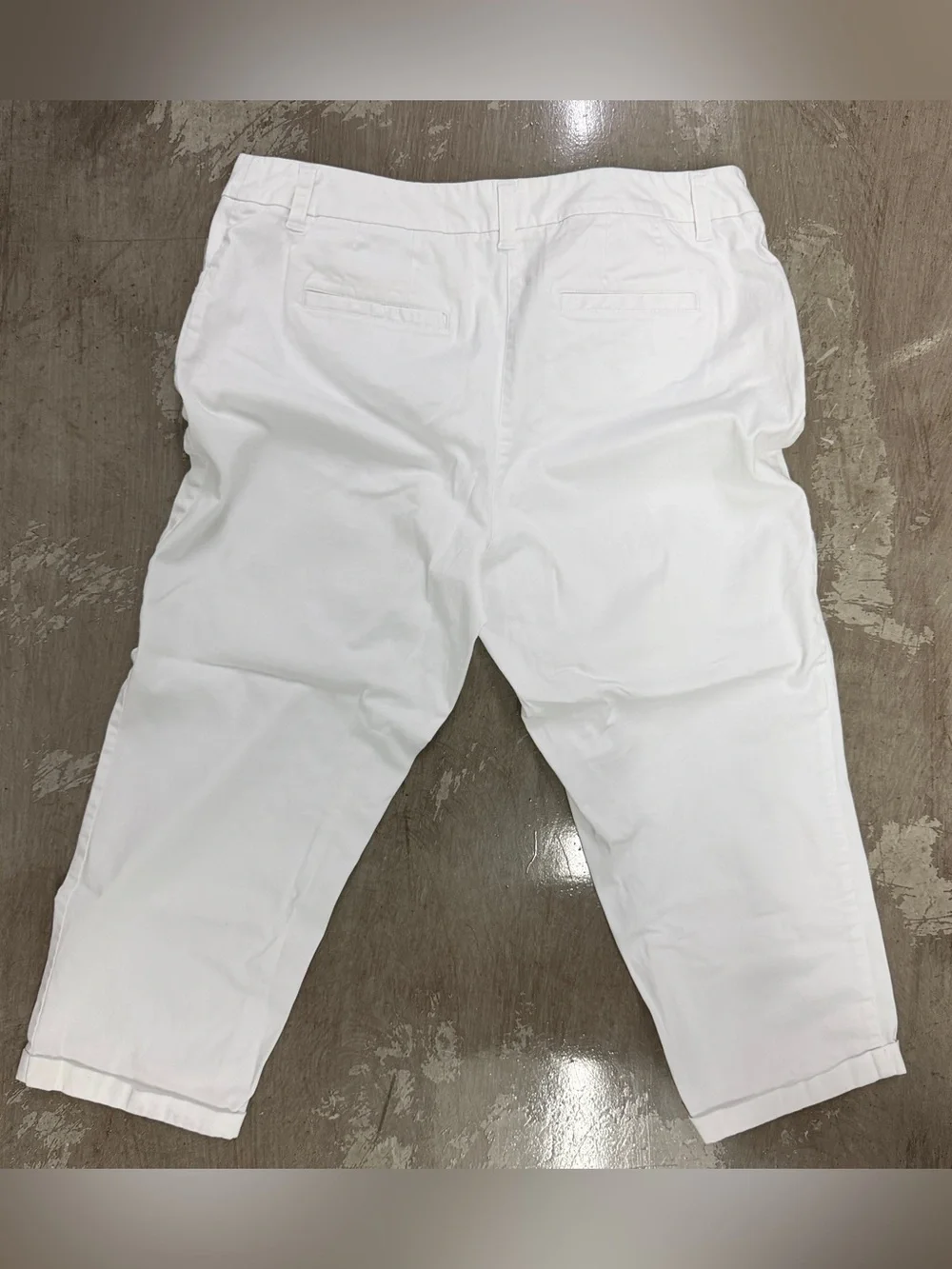 Chico’s White Crop Pants Size 1.5 Stretch Cotton Capri Ankle Pants SKU 0011 - Picture 2 of 3